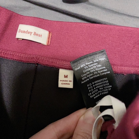 Artist is red skirt - size M - Picture 3 of 3